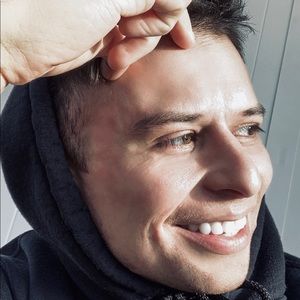 Meet your Posher, Philip